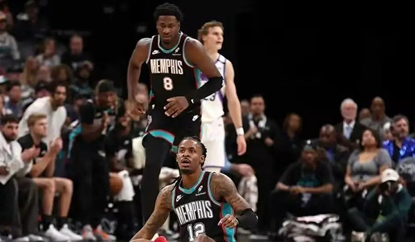 西部战局乱象：火箭领跑不稳，多队混战改写季后赛格局