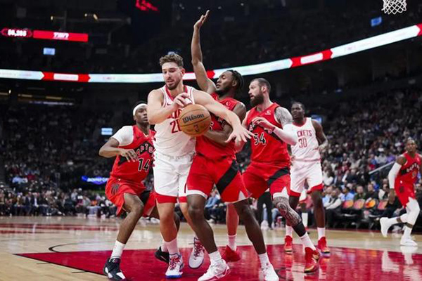 NBA常规赛:火箭客场139-121大胜猛龙 杜兰特里程碑之夜篮板暴虐