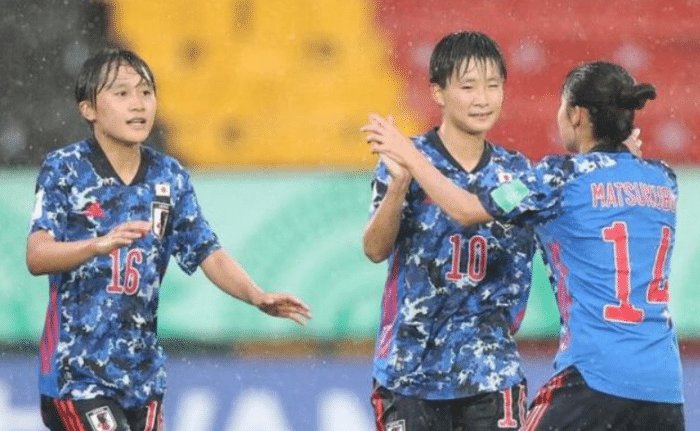 亚洲第2登顶，世界杯2连胜+力压FIFA第1，中国女足未入正赛