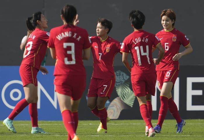 低调世界前100！27岁女足巨星迎巅峰，或“3留洋”，可争欧冠冠军