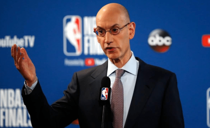 过去1年损失30亿，NBA总裁再次示弱：很希望中国能转播NBA！真的扛不住了