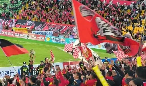 官方：中甲外援赛场实施暴力行为遭重罚 分别停赛5场、4场