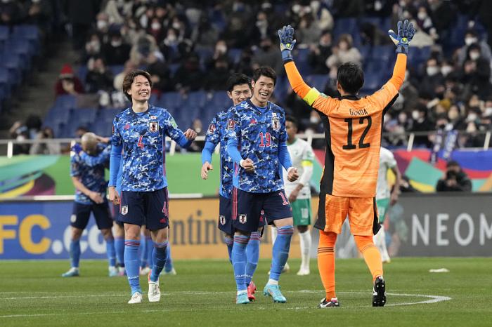 1-0到2-1！日本稳了，诞生11年神迹+通杀十二强赛5队，国足难搅局