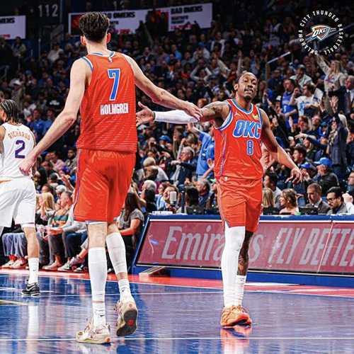 雷霆49分血洗<a href=/lanqiujingpin/suns/ target=_blank class=infotextkey>太阳</a>+手握多签，霍姆格伦成顶级内线